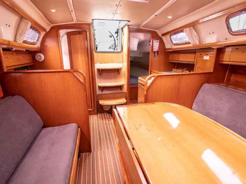 Interior image - 2