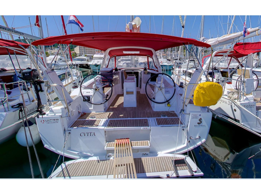 Photo #1 - Oceanis 38.1 (CVITA) en ACI Marina - 12218