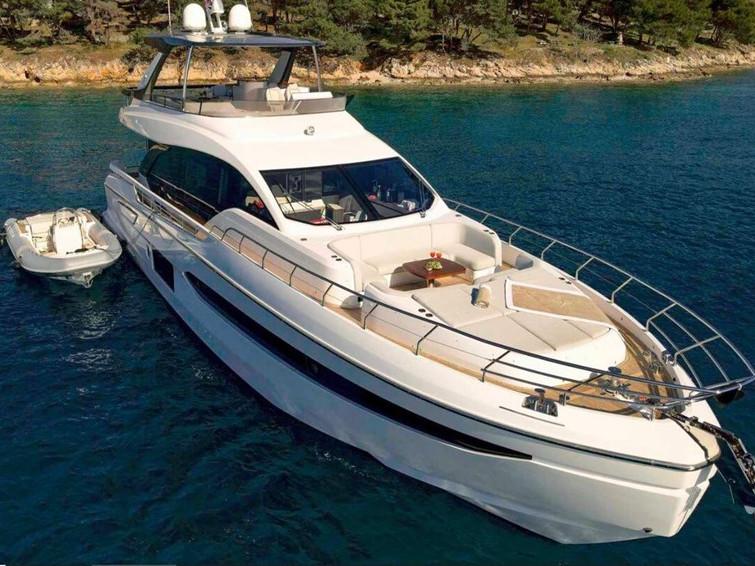Photo #1 - Azimut 78 Fly (Concord's 6 ex.OMR Group) en ACI Marina - 21900