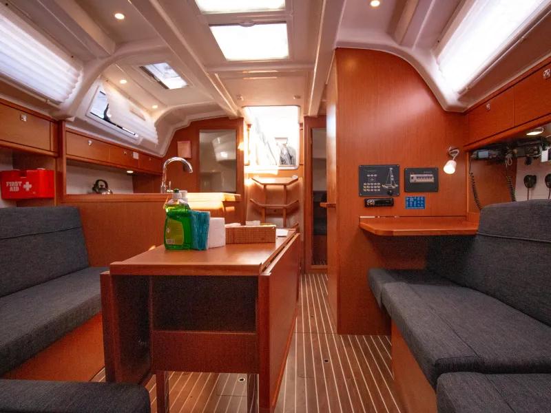 Interior image - 2