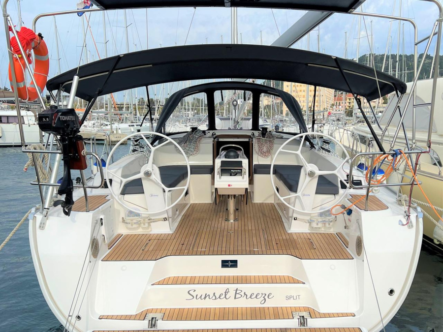 Photo #1 - Bavaria 46 Cruiser (Sunset Breeze) en ACI Marina - 22216