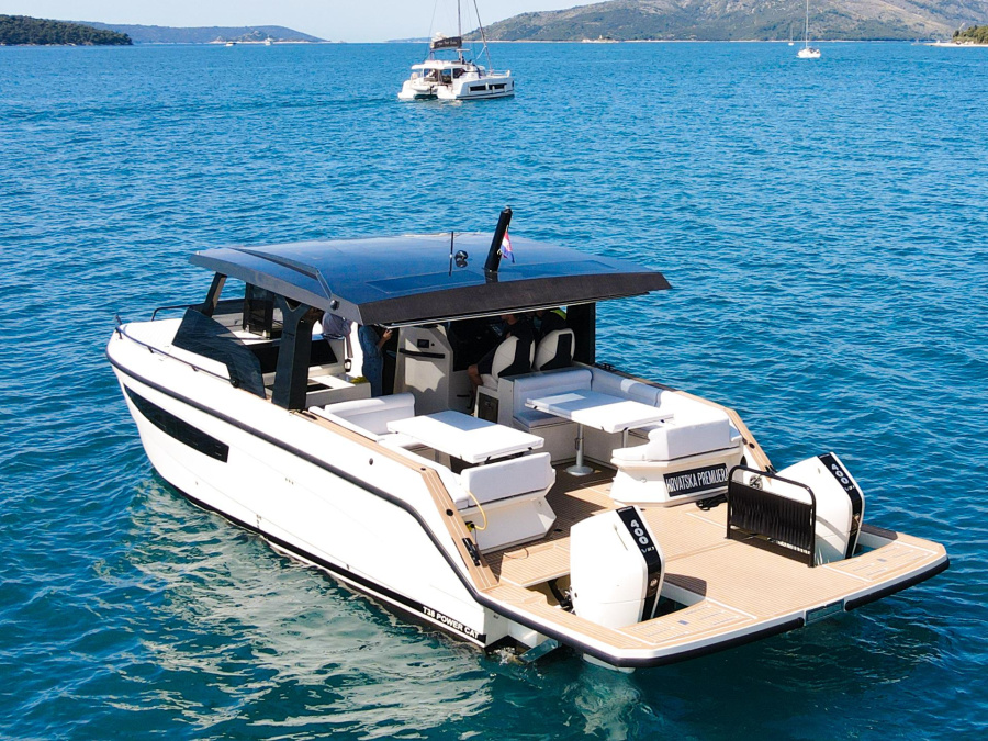 Photo #1 - Tesoro T 38 (LASTOVO) en Marina Baotić - 21054