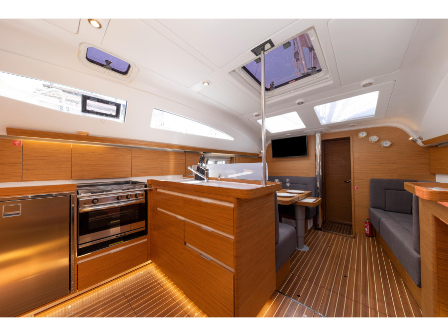 Interior image - 1