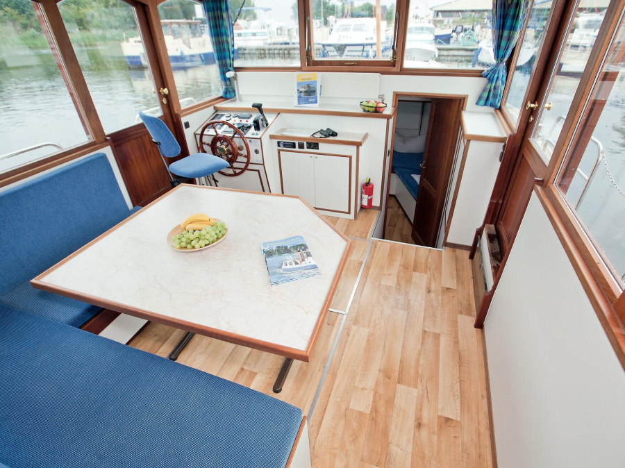 Interior image - 1
