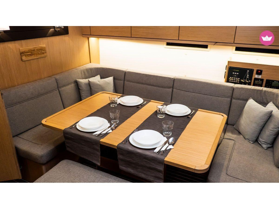 Interior image - 1