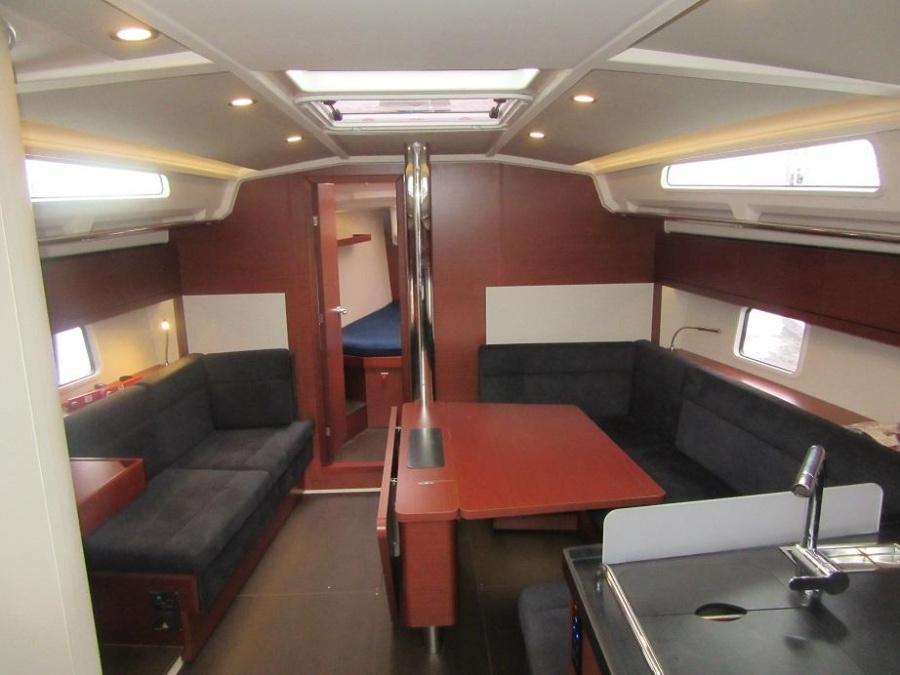 Interior image - 2
