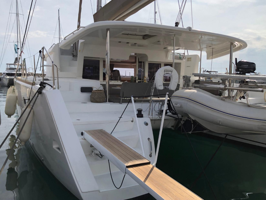 Photo #1 - Lagoon 450 F (AZRAQ (refit 2023)) en Alimos Marina - 19572