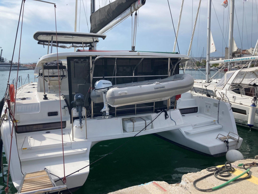 Photo #1 - Lagoon 42 (Silver VIII) en Port of - 67563