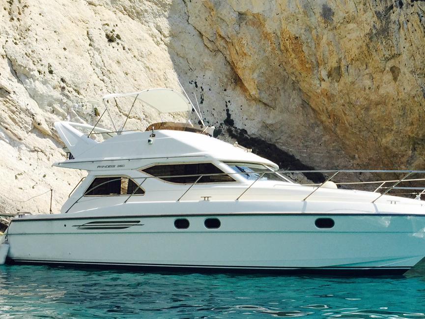 Photo #1 - Princess 38 (Constantin 2) en port - 22921