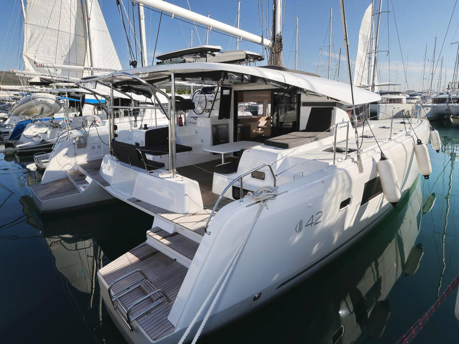 Photo #1 - Lagoon 42 (DEAR JOHN) en D-Marin Dalmacija Marina - 12930