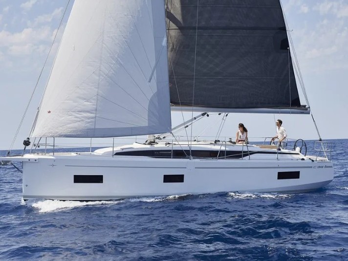 Photo #1 - Bavaria C38 (Bava) en Port Grimaud - 65749