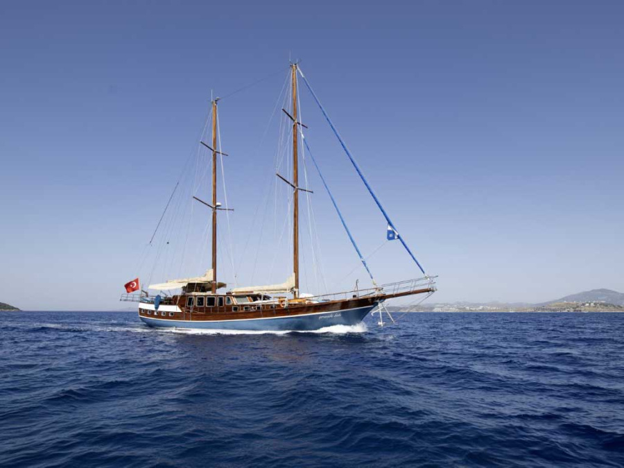 Photo #1 - Gulet Grande Lale (Grande Lale) en Marina - 23135
