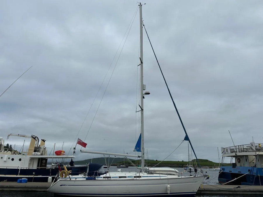 Photo #1 - Bavaria 42 Cruiser (Frolika) en North Pier Pontoons - 23206