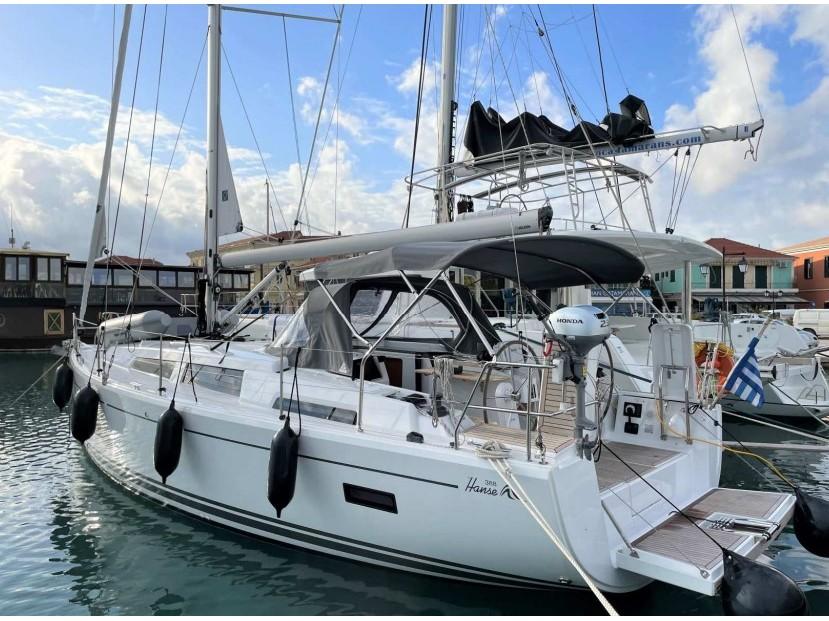Photo #1 - Hanse 388 (Medusa III) en Port of Lefkas - 23198