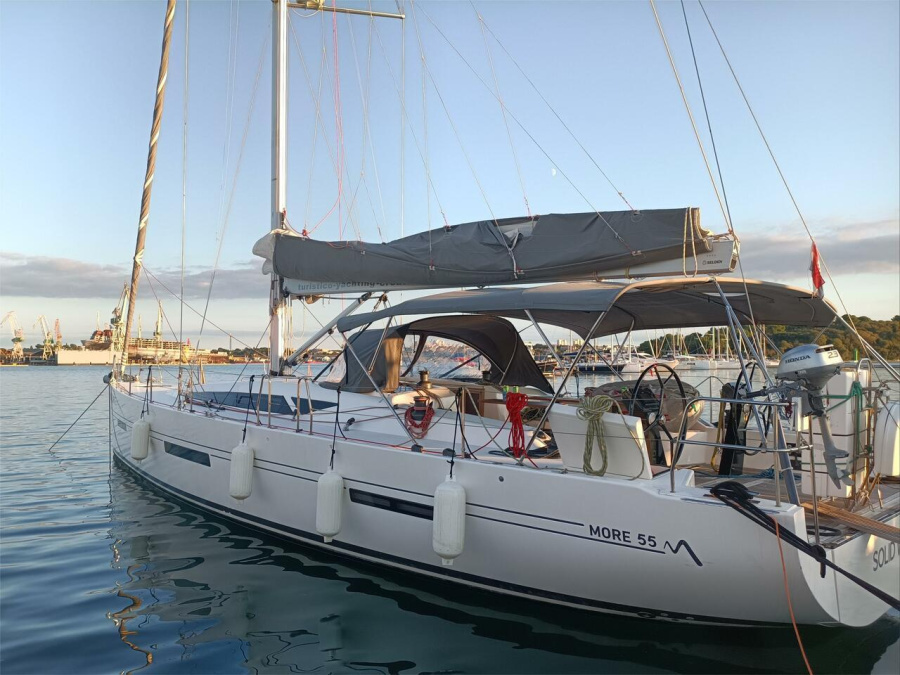 Photo #1 - More 55 (Solid White) en Marina Polesana - 23245