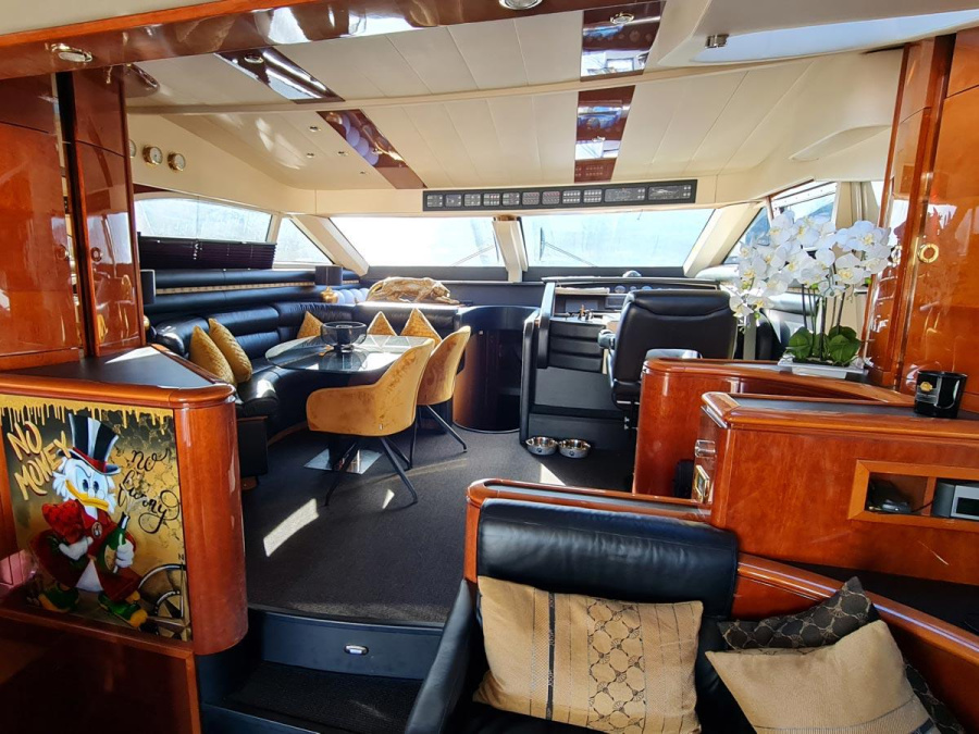 Interior image - 1