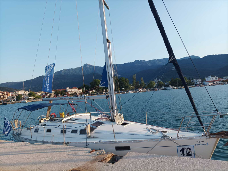 Photo #1 - Oceanis 37 (Nela) en Nikiana Marina - 23347