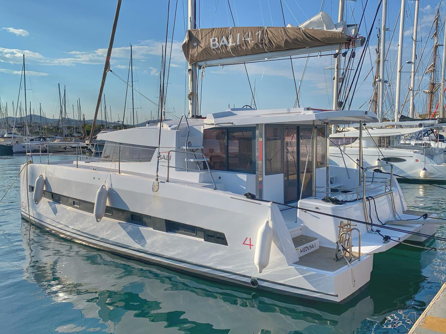 Photo #1 - Bali 4.1 (Medusa I) en Port of Lefkas - 23185