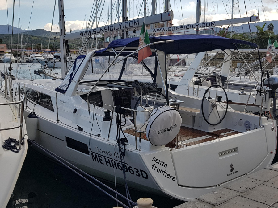 Photo #1 - Oceanis 41.1 (Senza Frontiere) en Marina - 17354