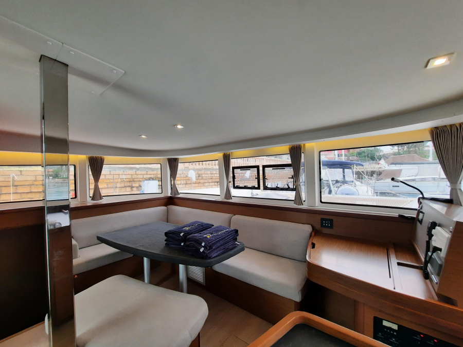 Interior image - 2