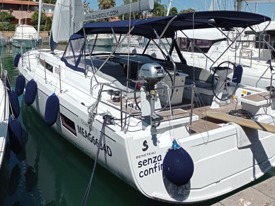 Photo #1 - Oceanis 51.1 (Senza Confini II) en Marina - 23433