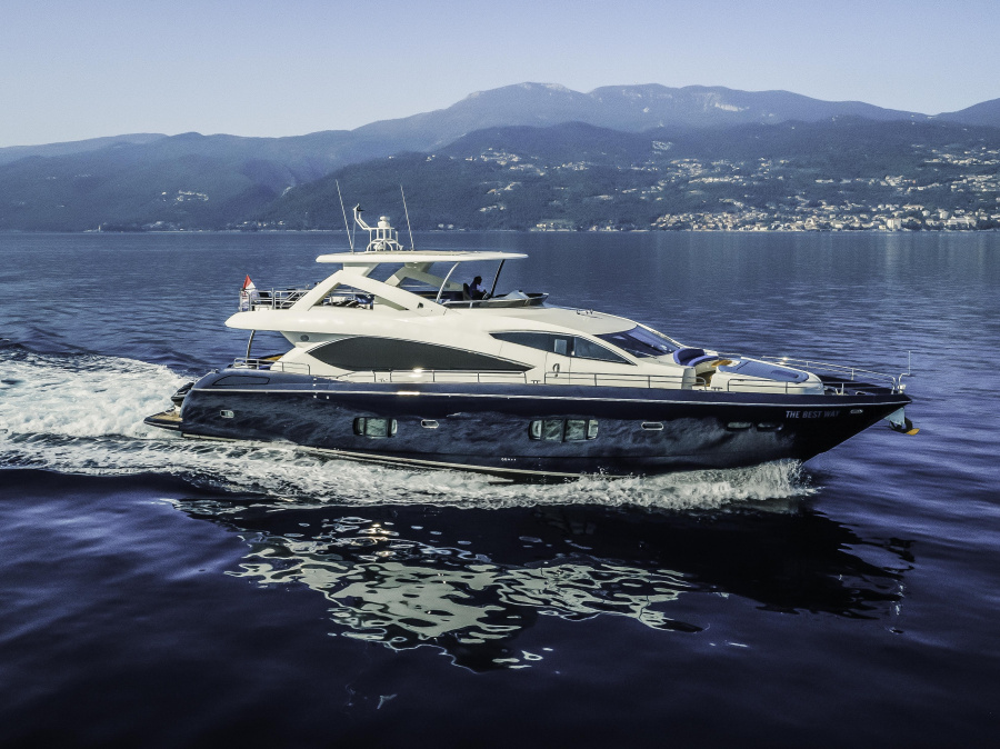Photo #1 - Sunseeker Yacht 86 (The Best Way) en Marina Frapa - 15316