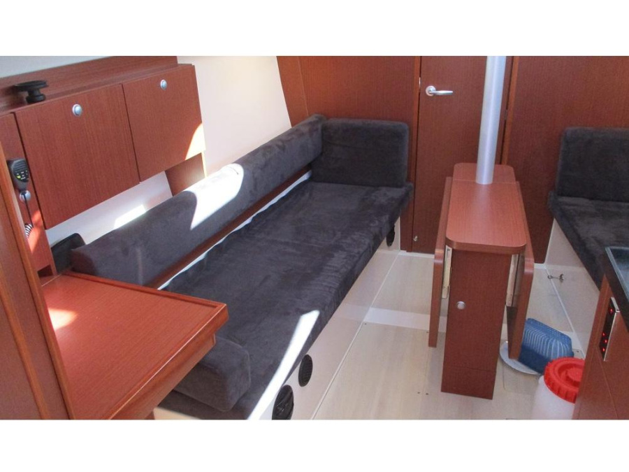 Interior image - 1