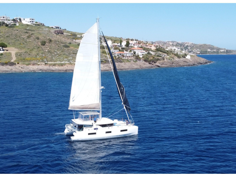 Photo #1 - Lagoon 46 (Dionike) en Olympic Marina - 17481