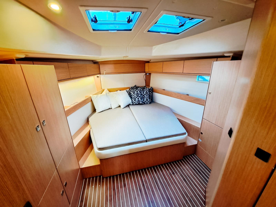 Interior image - 2