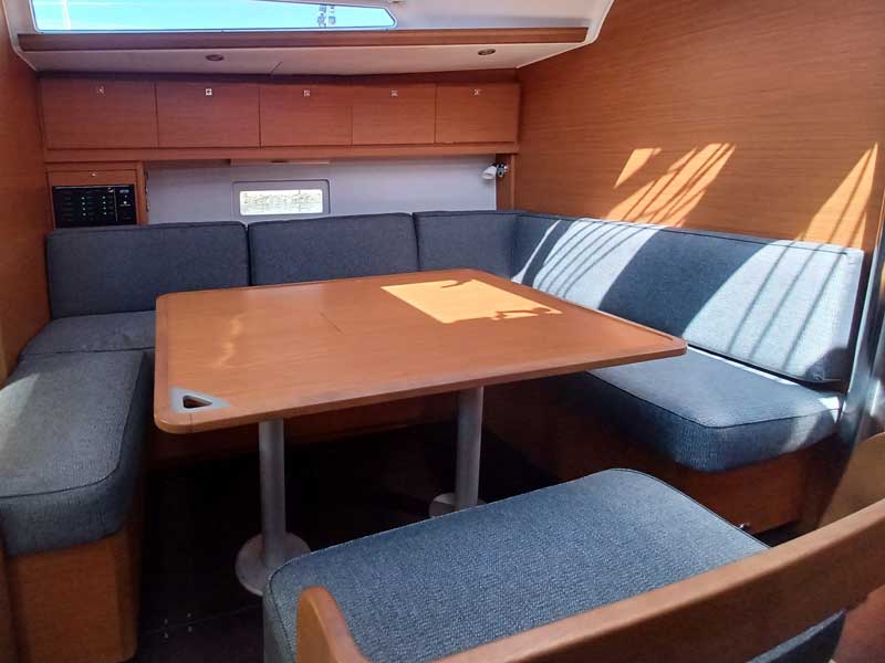 Interior image - 2
