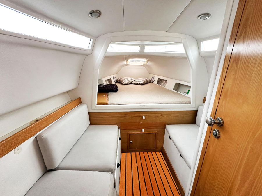 Interior image - 1