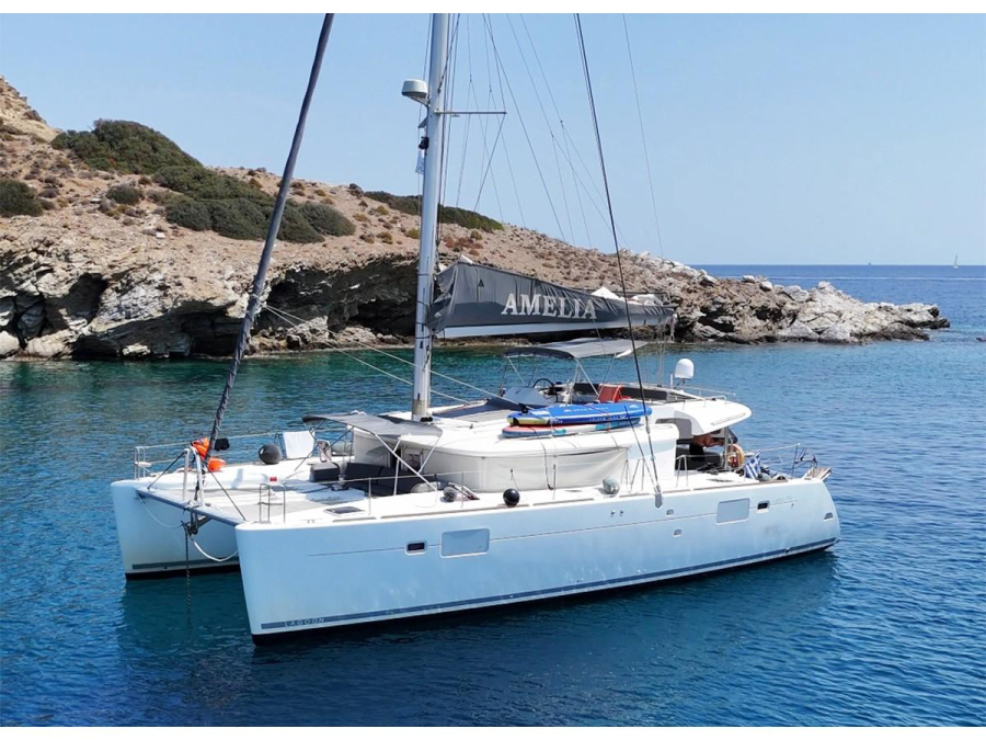 Photo #1 - Lagoon 450 Fly (AMELIA (A/C, Generator, Watermaker)) en Alimos Marina - 12570
