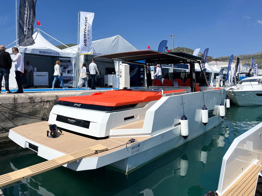 Photo #1 - De Antonio D42 Open (Eragon) en Marina Baotić - 23228