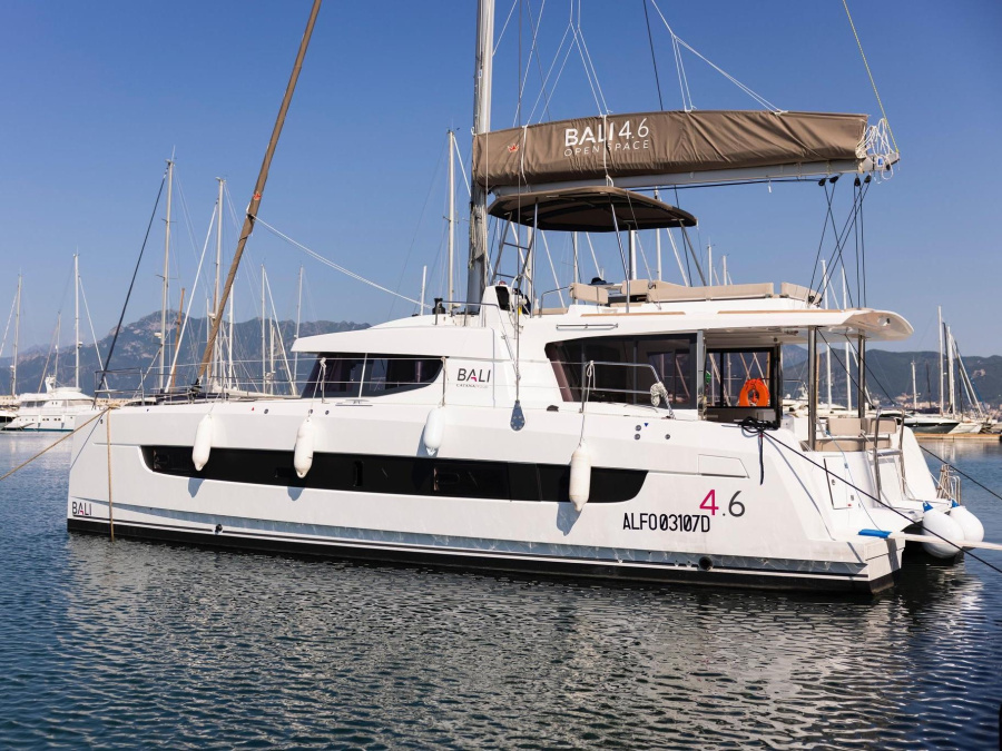 Photo #1 - Bali 4.6 (Divi) en Marina d'Arechi - 22802