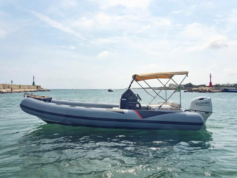 Photo #1 - Motorboat 7.50 (Mambo) en  - 61558