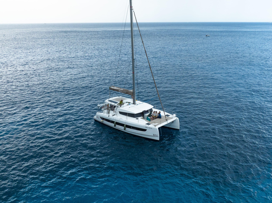 Photo #1 - Bali 4.2 (Loxarel) en Marina Botafoch - 23522
