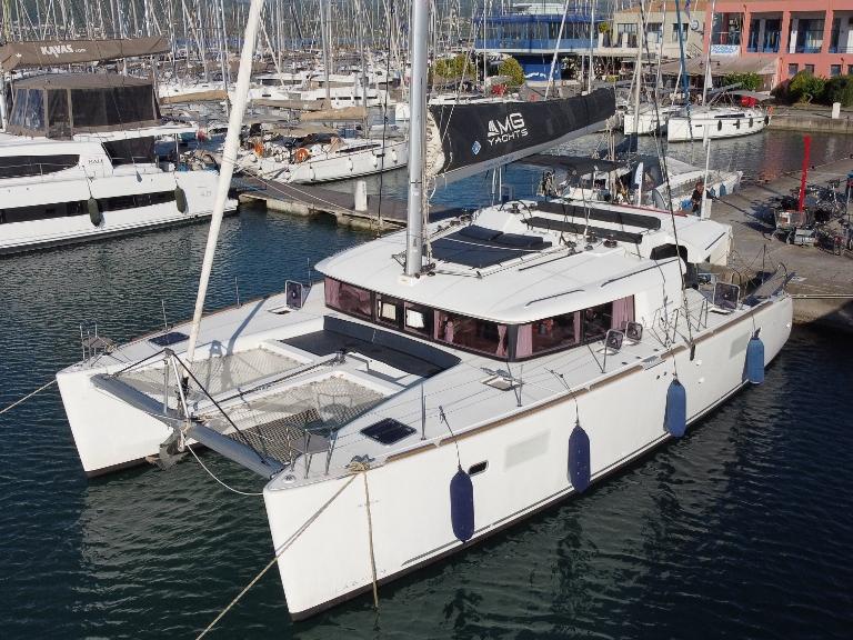 Photo #1 - Lagoon 450 F (4 cab.) (Mary One) en Marina - 24946
