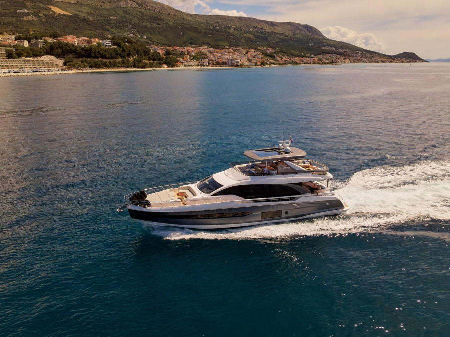 Photo #1 - Azimut 78 Fly (Viva) en ACI Marina - 23709