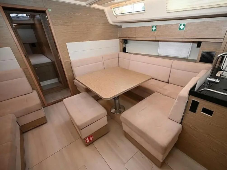 Interior image - 2