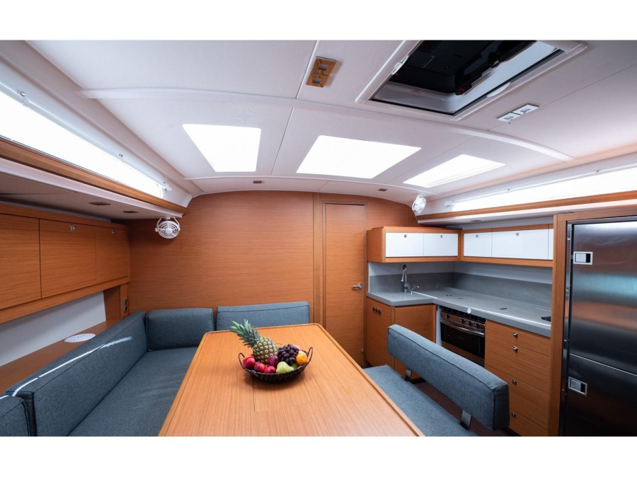 Interior image - 2