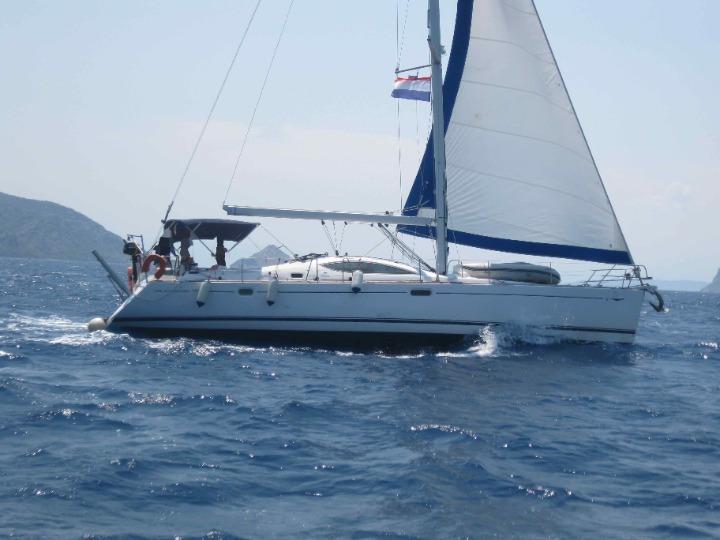 Photo #1 - Sun Odyssey 49DS (4 cab.) (Idrea) en Main Port - 61827