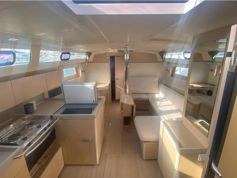 Interior image - 1