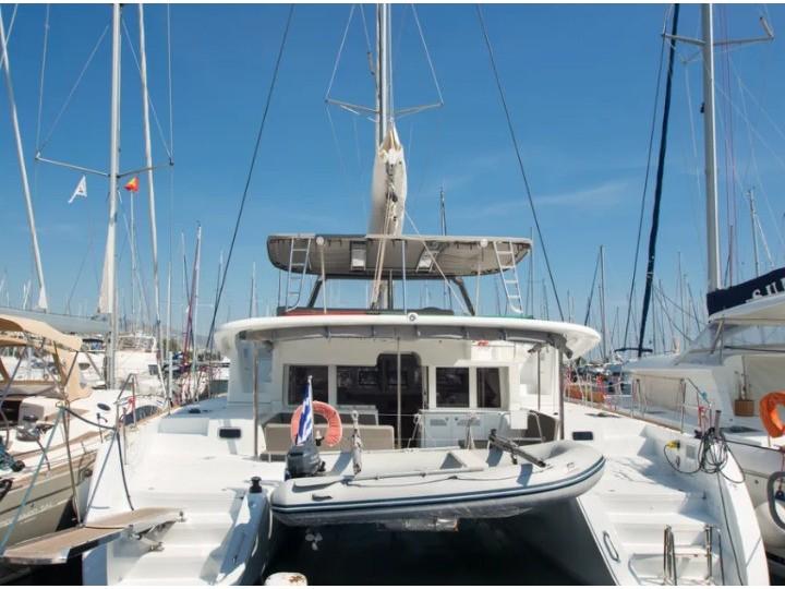 Photo #1 - Lagoon 450 F (4 cab) (Hydra VIII) en Alimos Marina - 61893