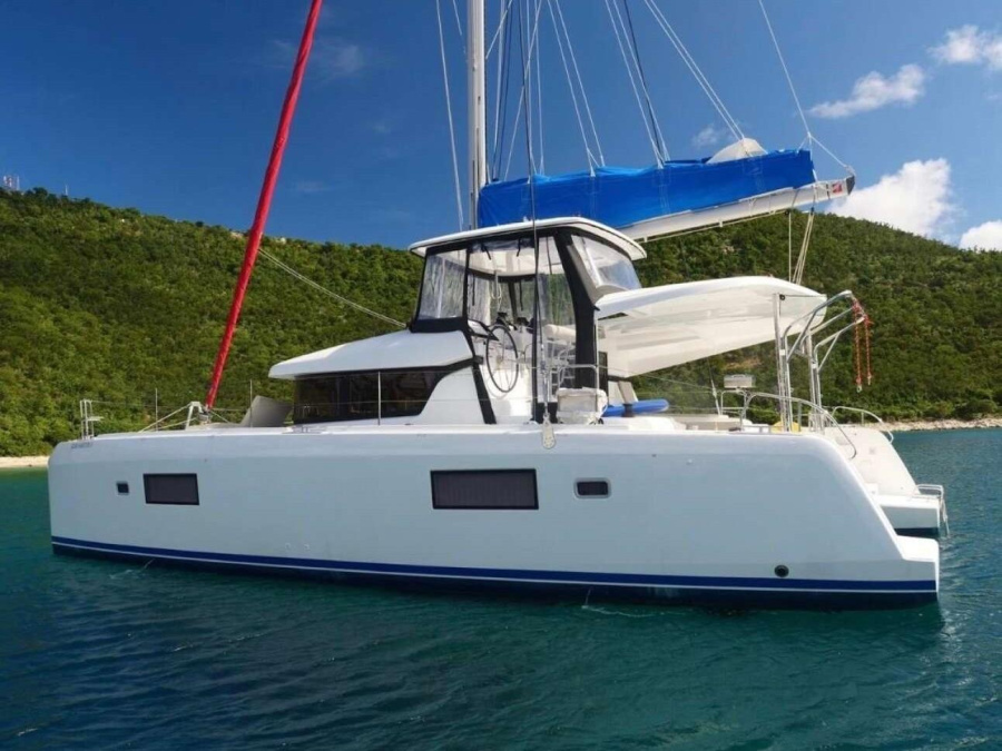 Photo #1 - Lagoon 42, 2020,  Air Condition, Generator, Water maker, Solar panel, 2 SUP offered free (Tiamo IV) en Port of Lefkas - 65280