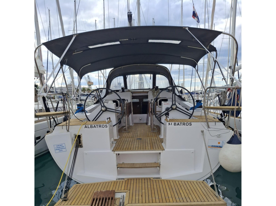 Photo #1 - Elan Impression 45.1 (Albatros) en ACI Marina - 18285