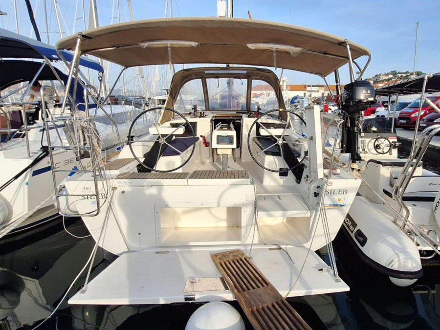 Photo #1 - Dufour 360 GL (Sileb) en ACI Marina - 7755