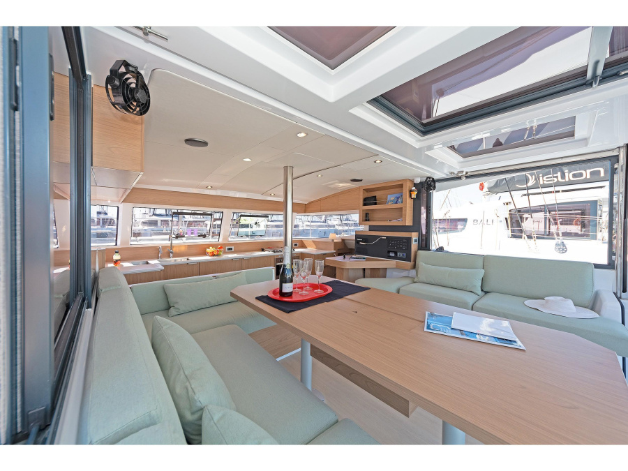 Interior image - 2