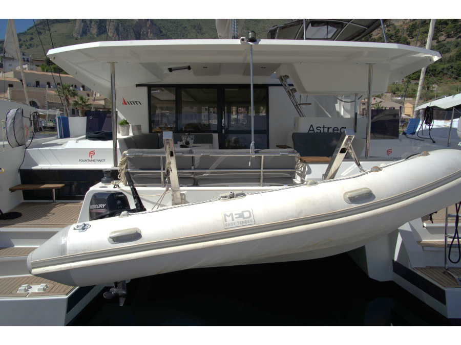 Photo #1 - Fountaine Pajot Astréa 42 (Wm-Ac in dinette-Gen-Sol.Pan) (Astrea) en Porto di Castellammare del Golfo - 12855