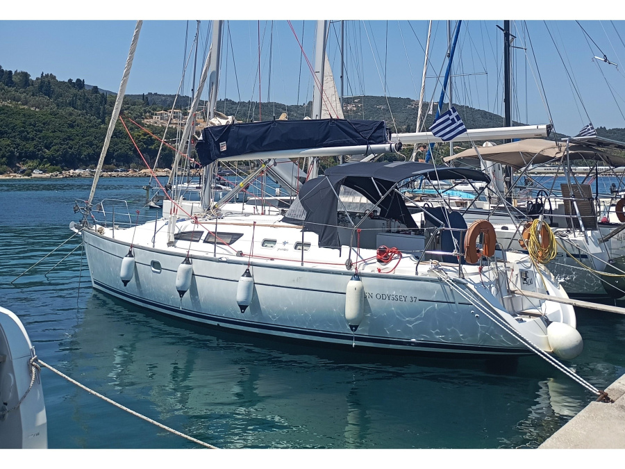 Photo #1 - Sun Odyssey 37 (ALKI) en Nikiana Marina - 15517
