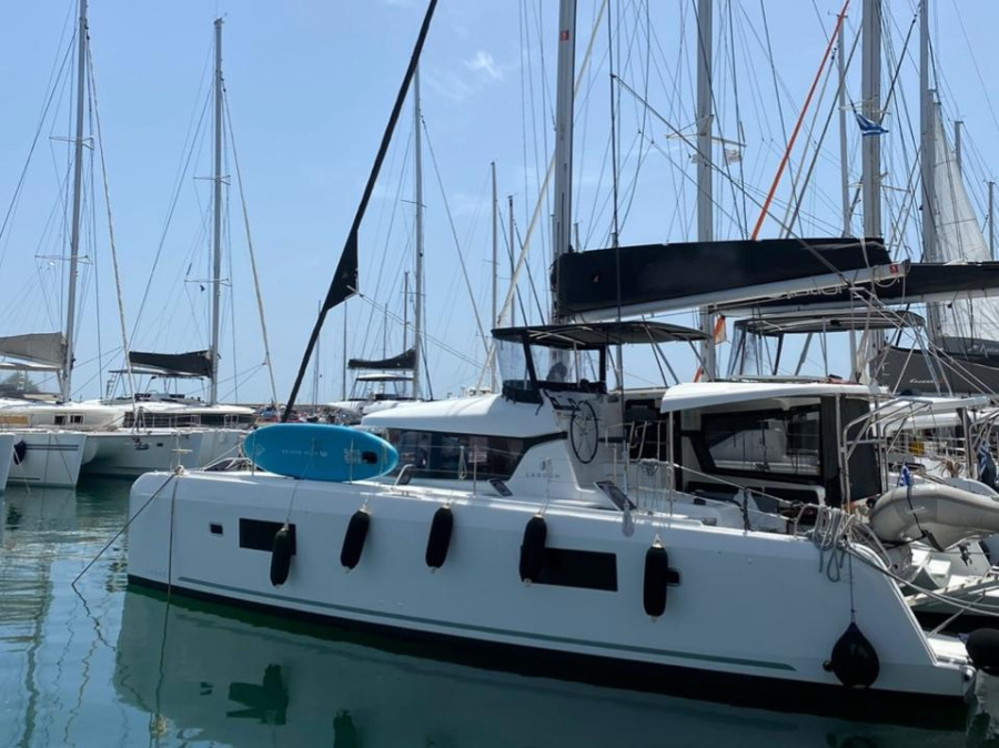 Photo #1 - Lagoon 42 (Amici) en Alimos Marina - 64205
